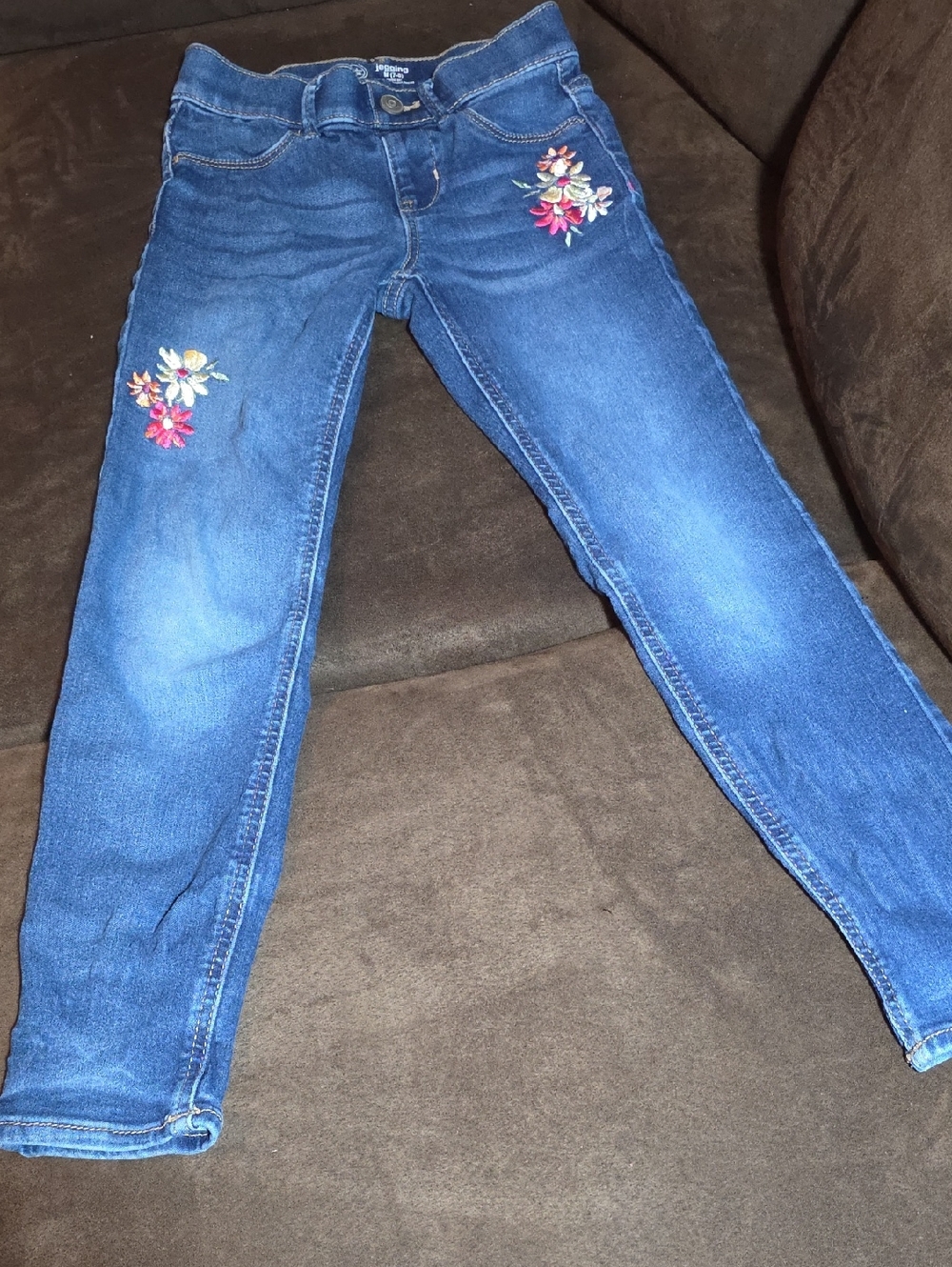 Girls wonder nation Blue Skinny Jeans with Floral Embroidery Size M7/8